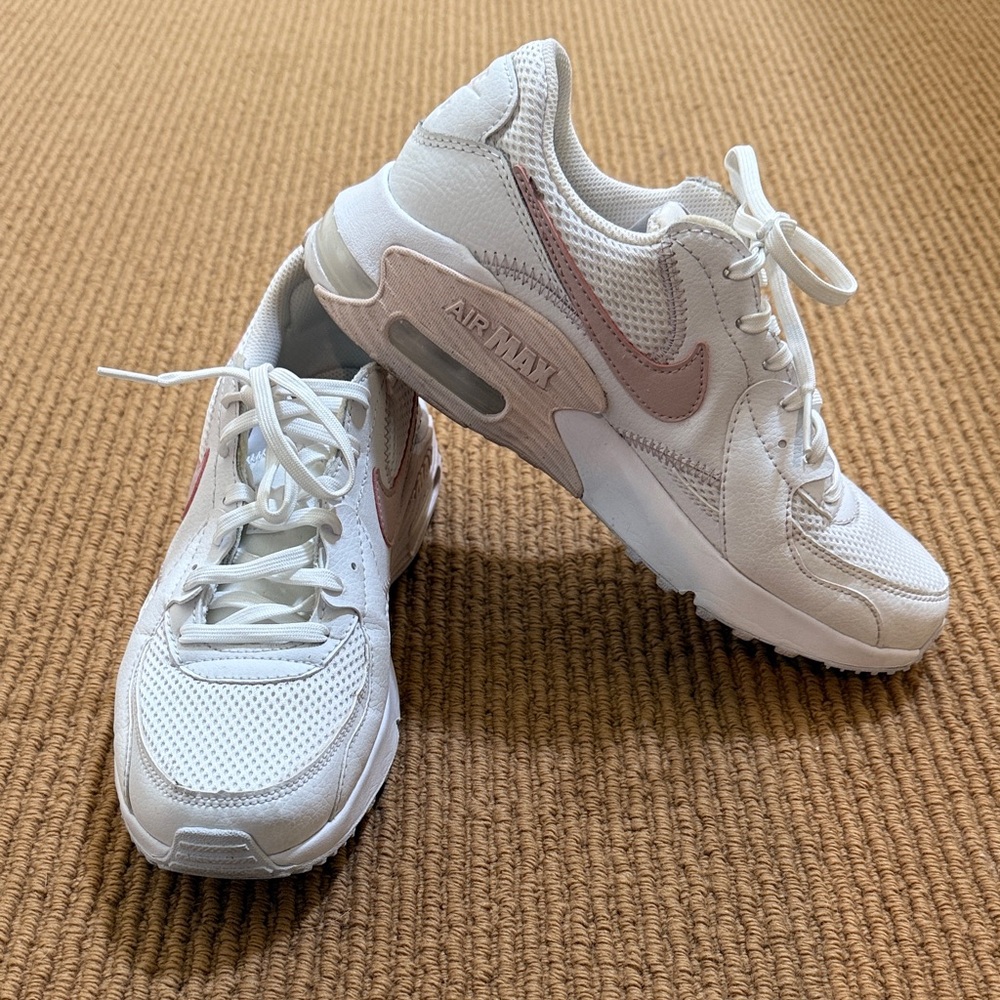 Pink & White 7.5 Nike Air Max